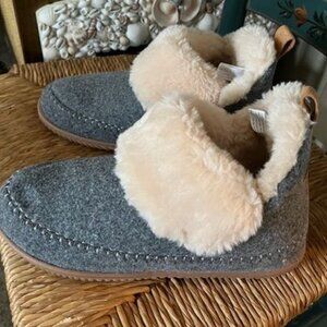 Brand New Dearfoam Cuffed Slipper Booties Size 10 M